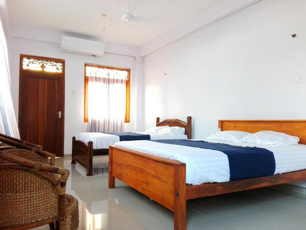 Randhi La Beach View Lounge Hikkaduwa Eksteriør bilde